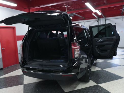 Used 2022 Chevrolet Tahoe RST w/ Luxury Package RWD image 28