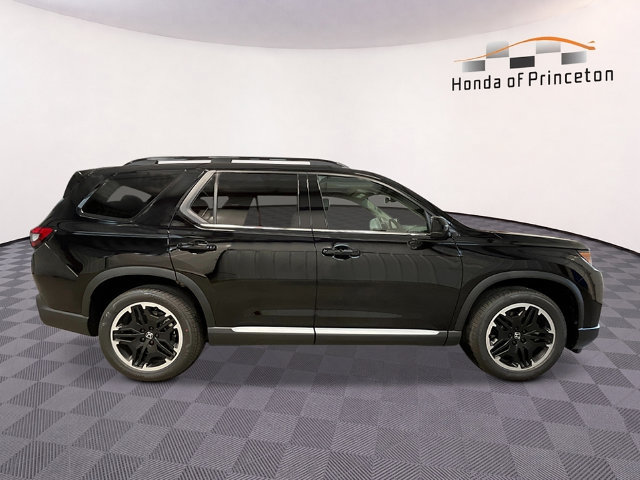 New 2026 Honda Pilot Touring image 2