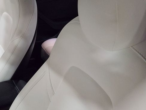 Used 2022 Tesla Model 3 Performance image 33