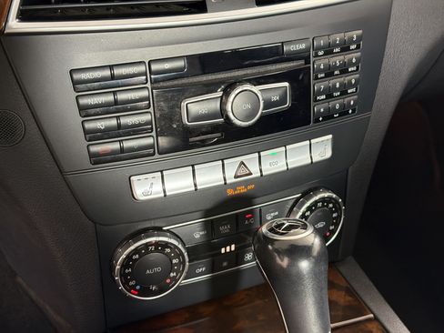 Used 2013 Mercedes-Benz C 300 4MATIC Sedan image 18