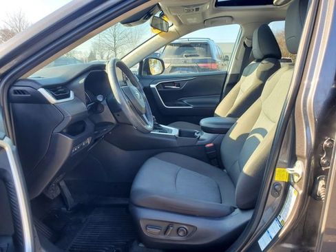 Used 2022 Toyota RAV4 XLE w/ Convenience Package image 17