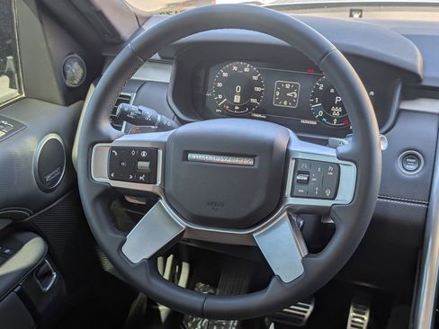 Used 2025 Land Rover Discovery Dynamic SE image 20