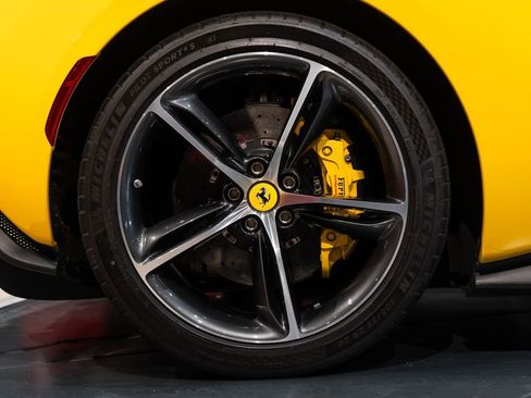 Used 2023 Ferrari 296 GTB RWD image 15