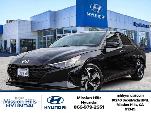 Certified 2023 Hyundai Elantra SEL w/ Convenience Package image 1