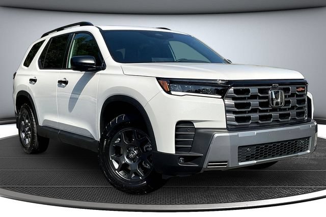 New 2026 Honda Pilot TrailSport image 2