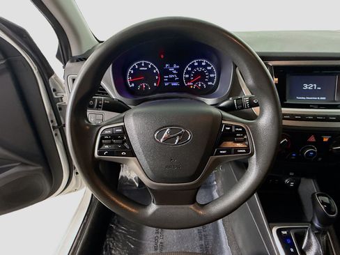Used 2020 Hyundai Accent SE FWD image 13