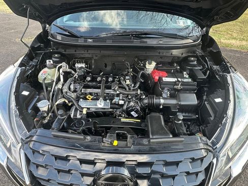 Used 2021 Nissan Kicks SR image 17