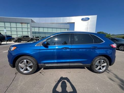 Used 2024 Ford Edge SEL w/ Convenience Package AWD/4WD image 8