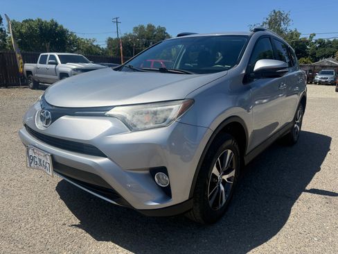 Used 2016 Toyota RAV4 XLE AWD/4WD image 1