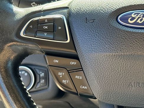 Used 2019 Ford Escape SEL image 21