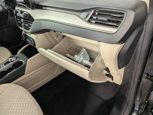 Used 2020 Ford Escape SE FWD image 30