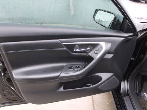 Used 2018 Nissan Altima 2.5 SR image 16