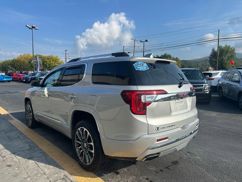 Used 2020 GMC Acadia Denali w/ LPO, Floor Liner Package image 5