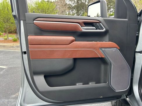 Used 2025 GMC Sierra 2500 Denali Ultimate image 60