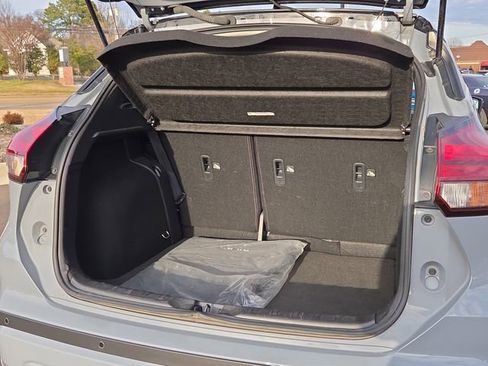 Used 2023 Nissan Kicks SR w/ SR Premium Package image 16