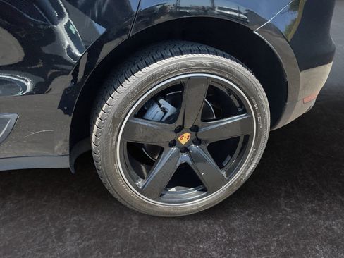 Used 2018 Porsche Macan S AWD/4WD image 9