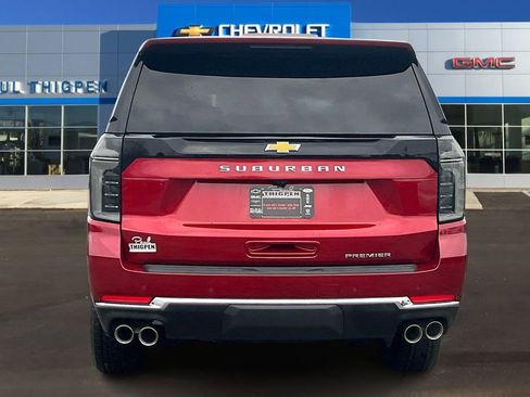 New 2025 Chevrolet Suburban Premier w/ Sun And Tow Package image 4