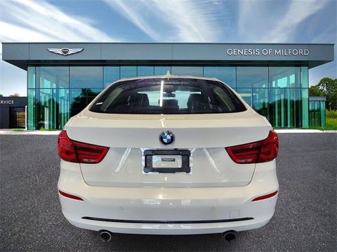 Used 2017 BMW 340i Gran Turismo xDrive image 7