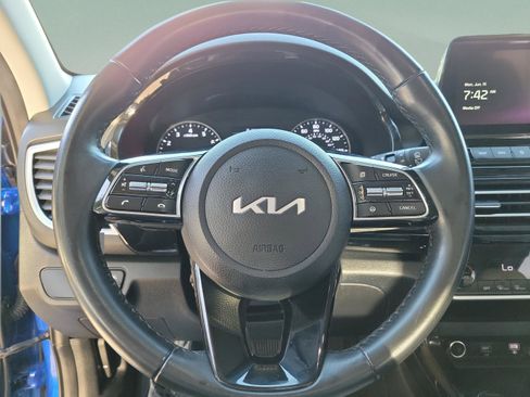 Certified 2023 Kia Seltos EX AWD/4WD image 17