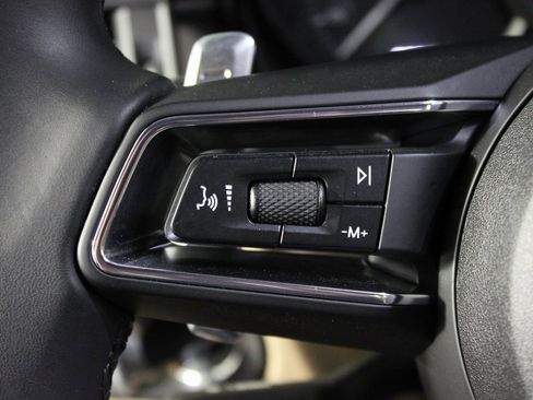 Used 2025 Porsche Macan w/ Premium Package Plus image 25