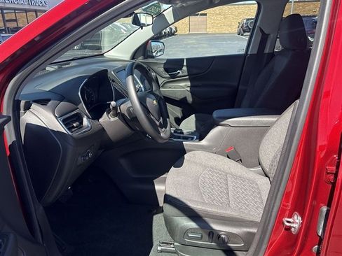 Used 2023 Chevrolet Equinox LT image 18