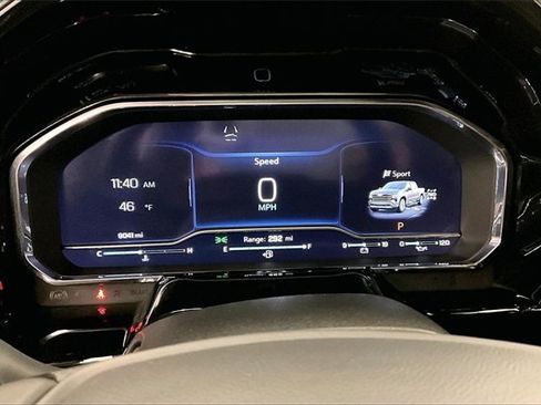 Used 2024 Chevrolet Silverado 1500 High Country w/ High Country Premium Package image 26