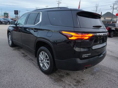 Used 2023 Chevrolet Traverse LT image 6