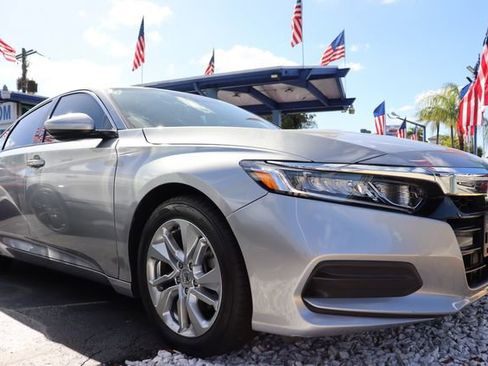 Used 2019 Honda Accord LX image 9