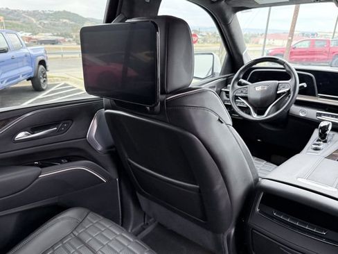 Used 2024 Cadillac Escalade Sport Platinum w/ LPO, ONYX Package image 15