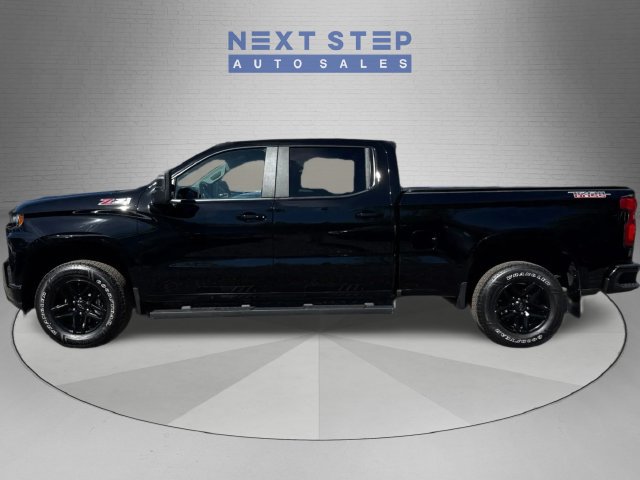 Used 2020 Chevrolet Silverado 1500 LT Trail Boss w/ Bed Protection Package AWD/4WD image 4