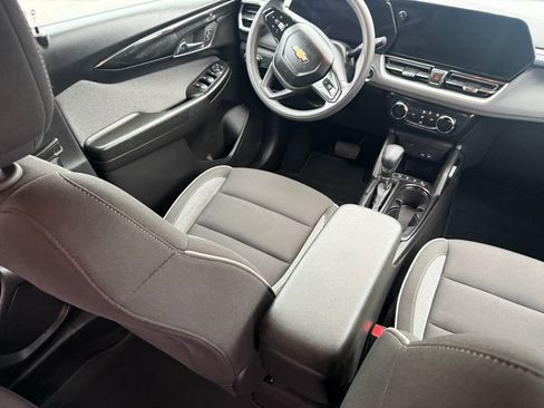 Used 2024 Chevrolet TrailBlazer LT w/ Driver Confidence Package FWD image 19
