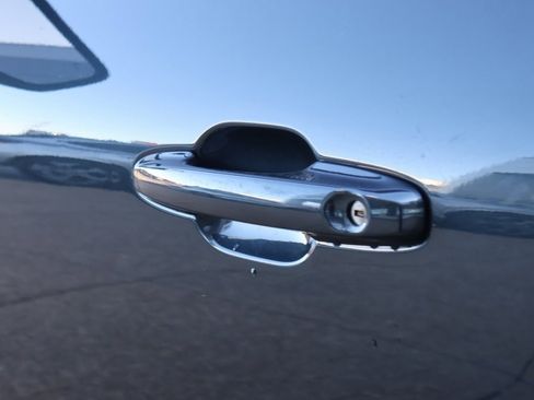 Used 2022 Ford Escape SE w/ SE Sport Appearance Package image 21