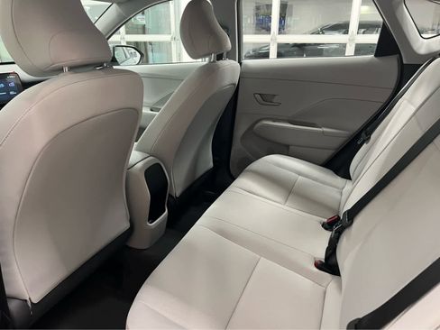 New 2026 Hyundai Kona SE image 18