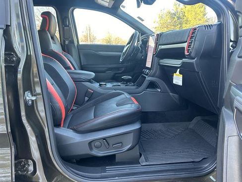 Used 2025 Ford Ranger Raptor image 37