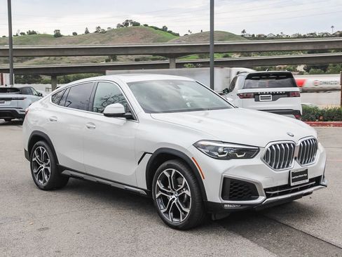 Used 2021 BMW X6 xDrive40i w/ Premium Package image 3