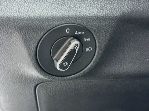Used 2025 Volkswagen Jetta Sport FWD image 17