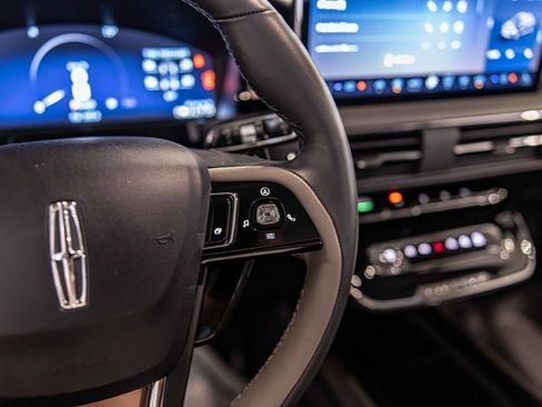 Used 2024 Lincoln Corsair Reserve w/ Jet Appearance Package image 23