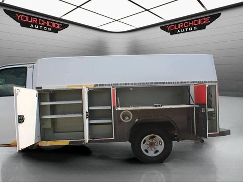 Used 2009 GMC Savana 3500 RWD image 23