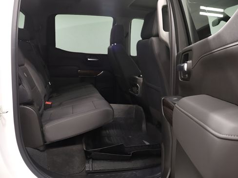 Used 2020 GMC Sierra 1500 Elevation w/ Elevation Value Package AWD/4WD image 18