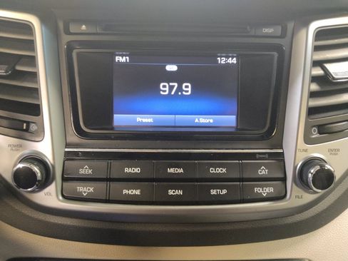 Used 2017 Hyundai Tucson SE FWD image 25