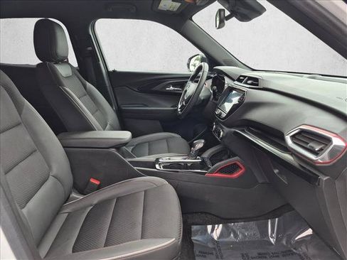 Used 2023 Chevrolet TrailBlazer RS w/ Convenience Package FWD image 19
