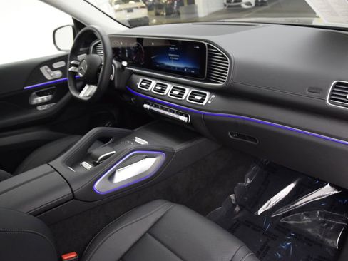 Used 2026 Mercedes-Benz GLS 450 4MATIC image 15