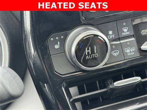 Certified 2022 Toyota Highlander XLE image 15