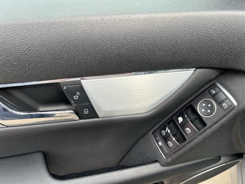 Used 2011 Mercedes-Benz C 300 Sedan image 26