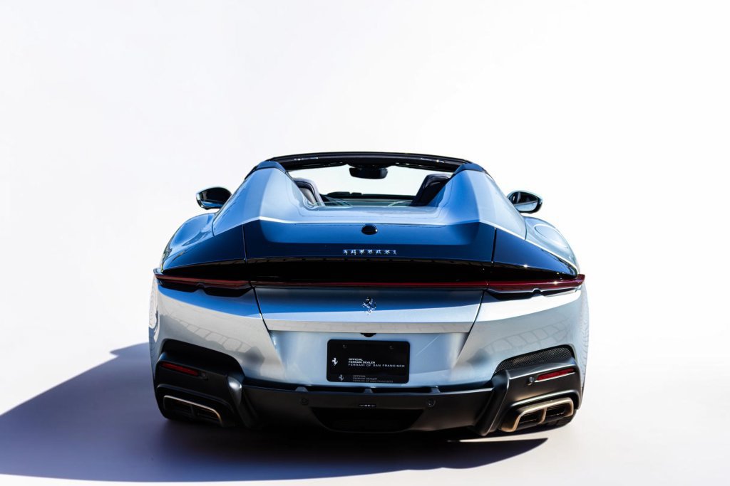 Certified 2026 Ferrari 12Cilindri Spider RWD image 7