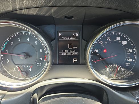 Used 2012 Jeep Grand Cherokee Laredo AWD/4WD image 7