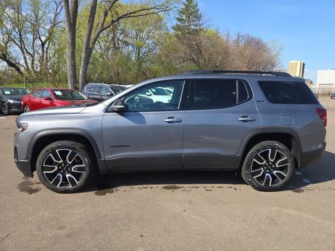 Used 2021 GMC Acadia SLT w/ Elevation Edition image 6