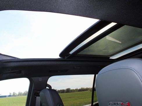 New 2025 GMC Acadia AT4 w/ Super Cruise Package image 34