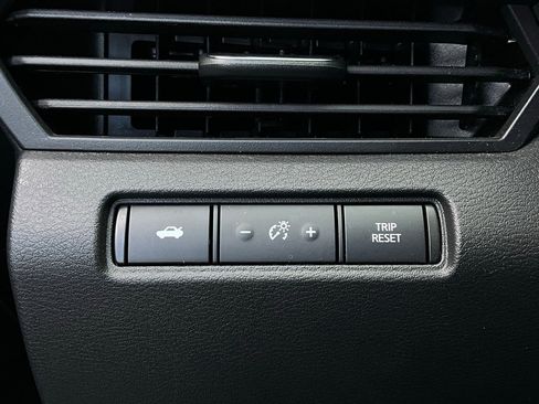 Used 2025 Nissan Altima 2.5 SV image 22