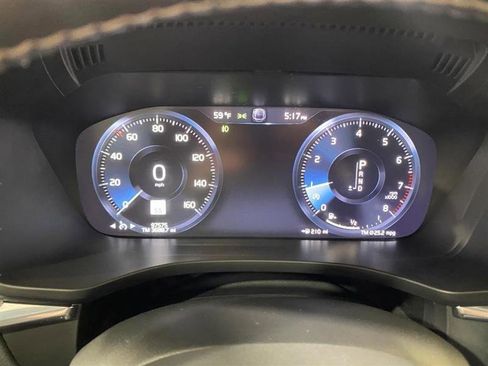 Used 2021 Volvo XC60 T5 R-Design AWD/4WD image 21